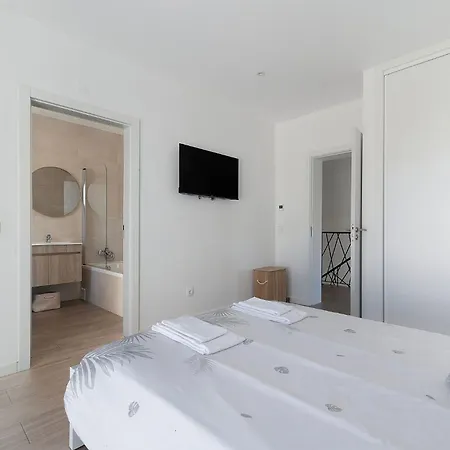 Valentina Luxury With Private Pool And Air Con