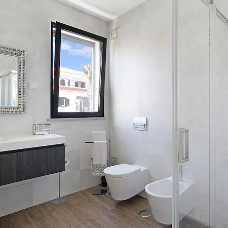 Valentina Luxury With Private Pool And Air Con *